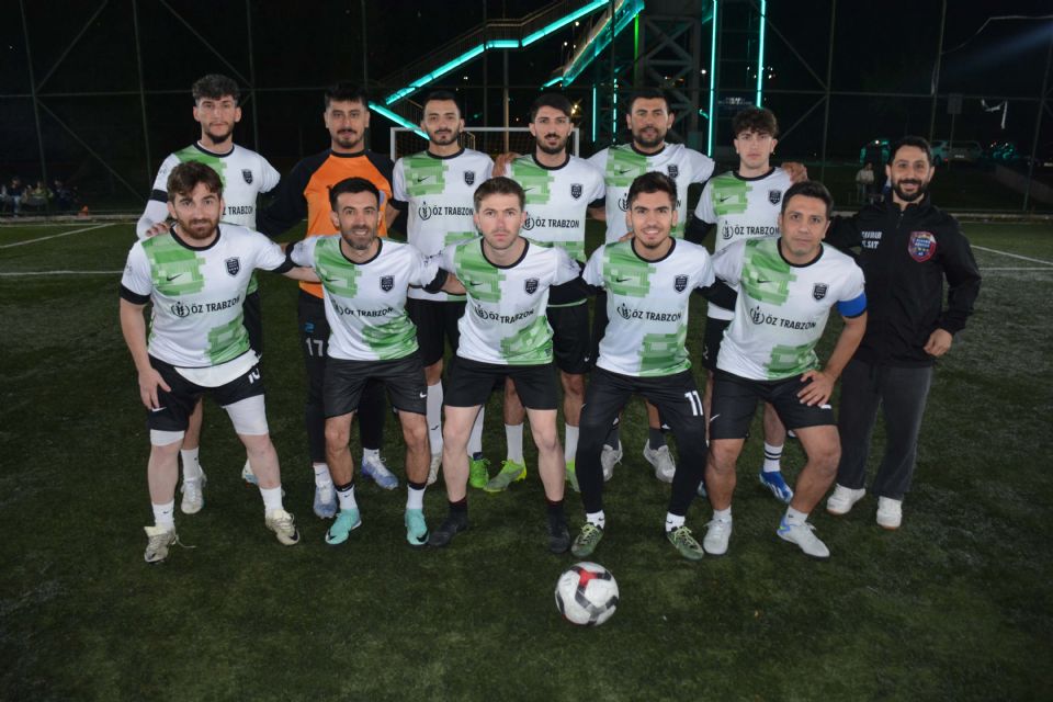 Dinamo Krfez: 5 Hodri meydan: 1